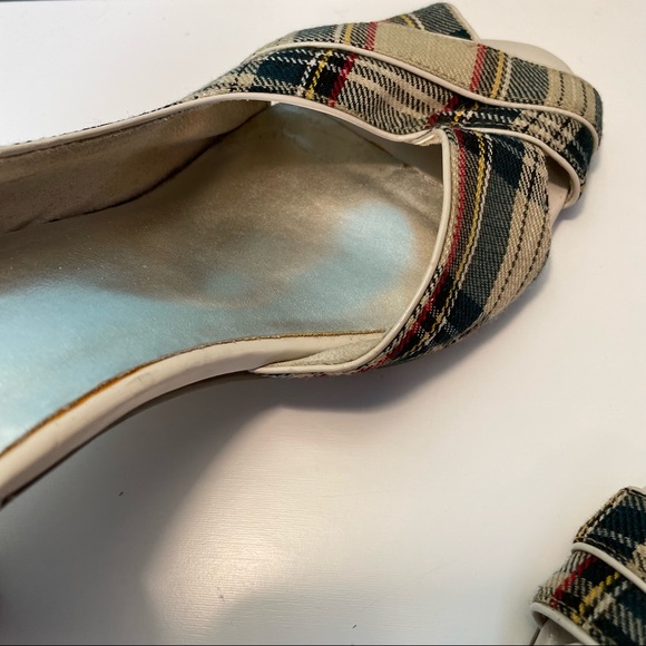SEYCHELLES Plaid Heels - Picture 14 of 14